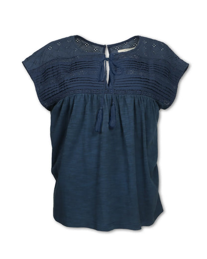 W EYELET KNIT TEE