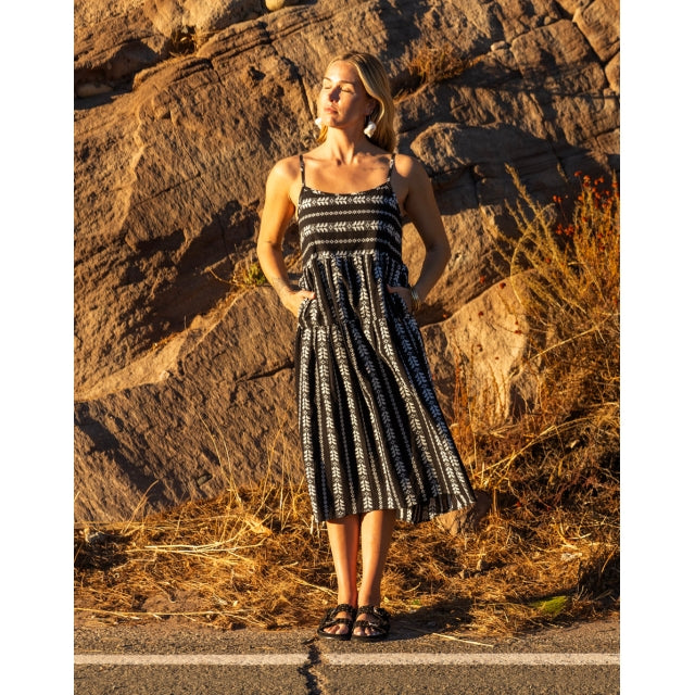 W Jacey Textured Dress Carve Designs