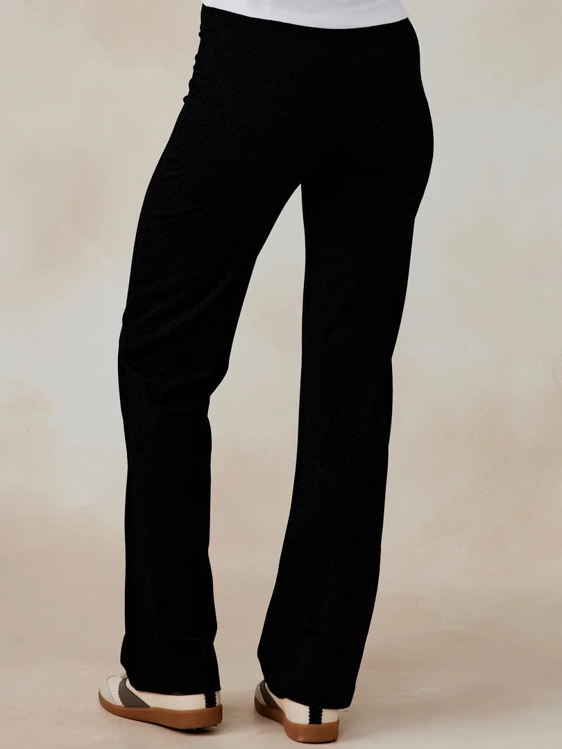 W Day to Day Wide Leg Pant