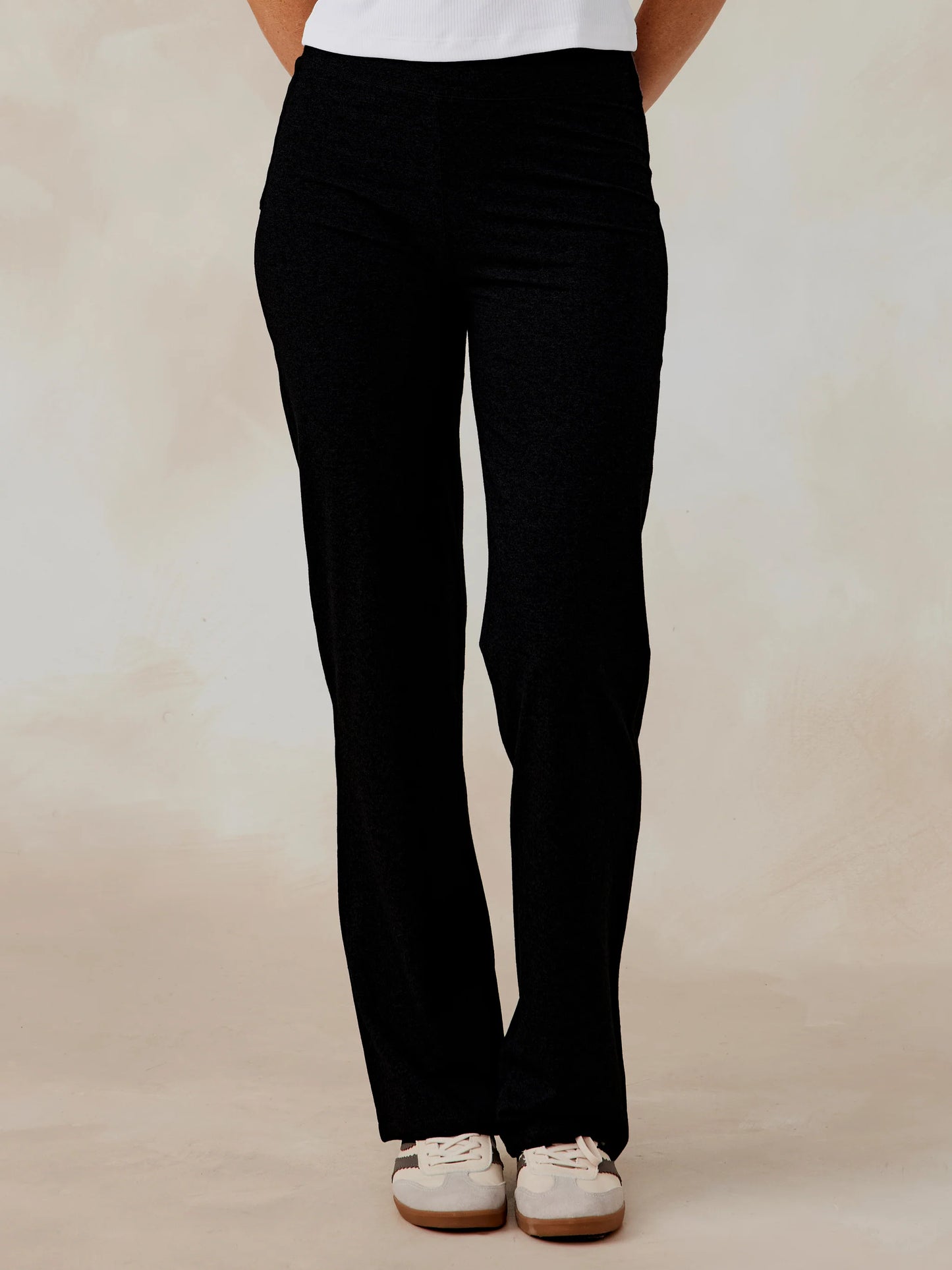 W Day to Day Wide Leg Pant