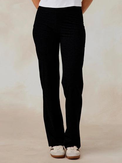 W Day to Day Wide Leg Pant